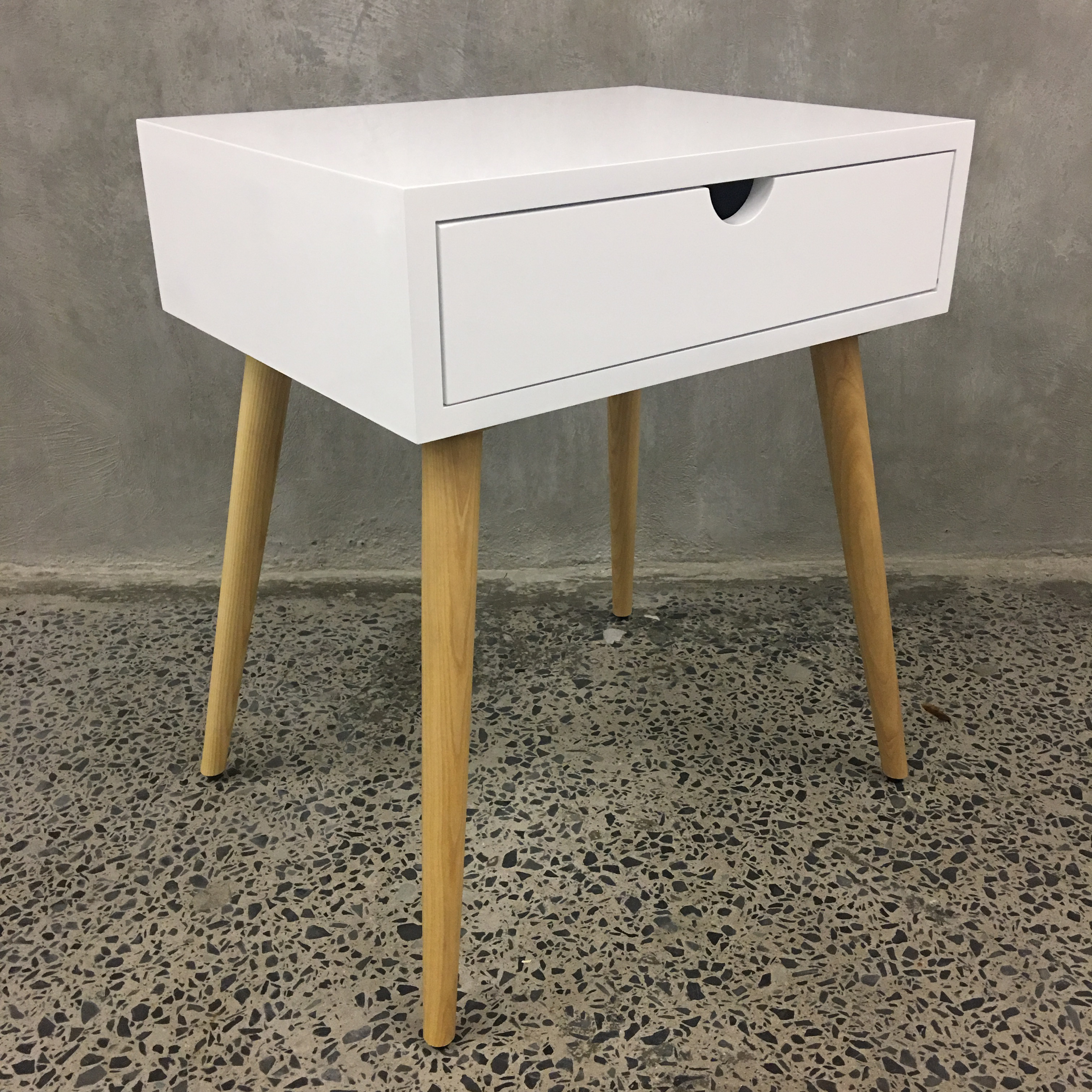 Tủ đầu giường YULI